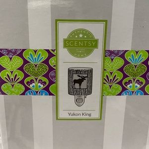 New! Scentsy Yukon King nightlight warmer